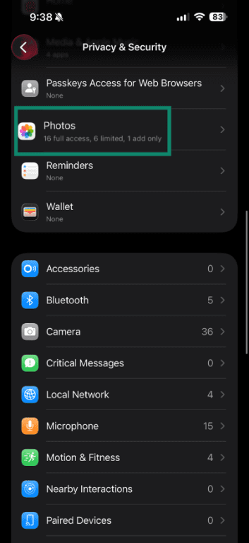 iPhone Photos privacy settings menu.